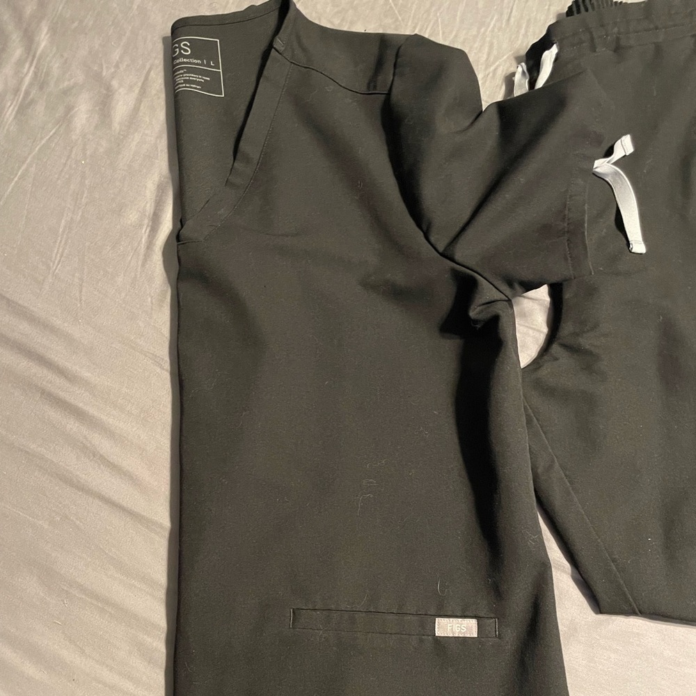 women's Black Casma - Three-Pocket Scrub Top - L